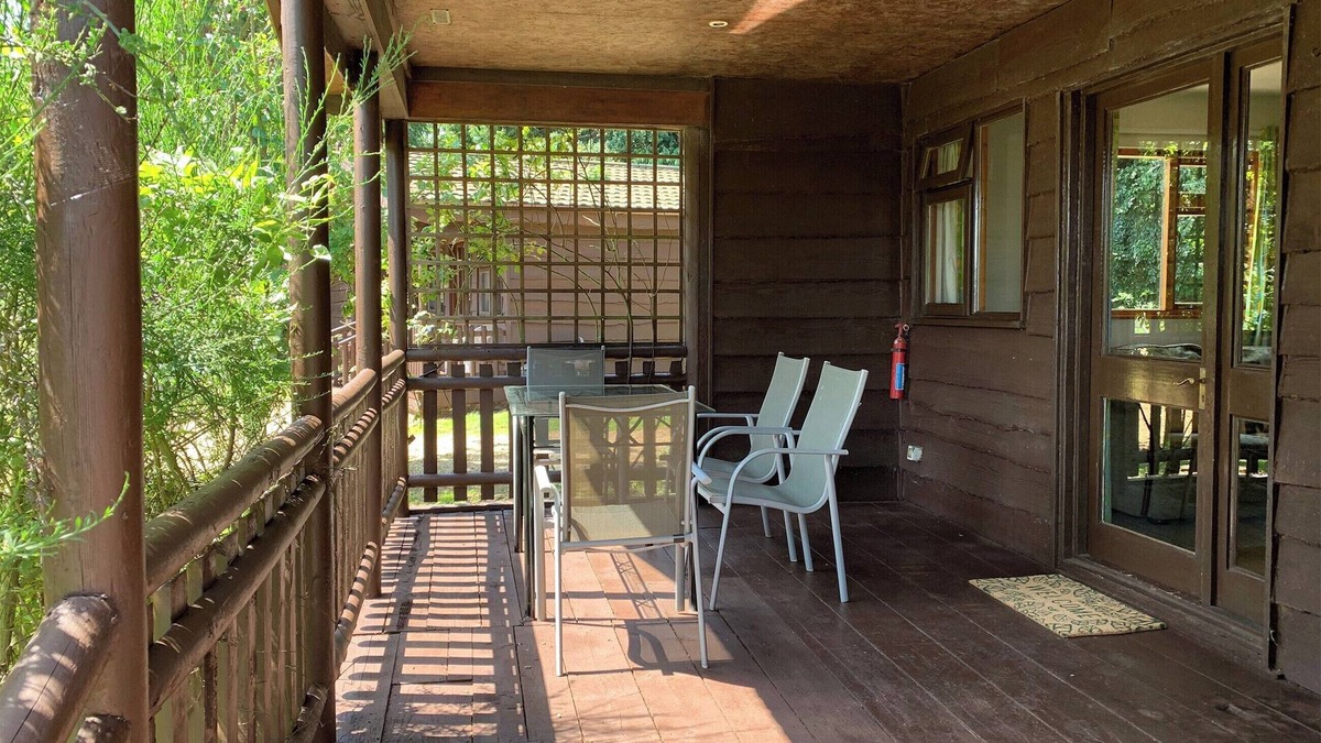 Bromham Cottage | Chestnut Lodge - UK38194
