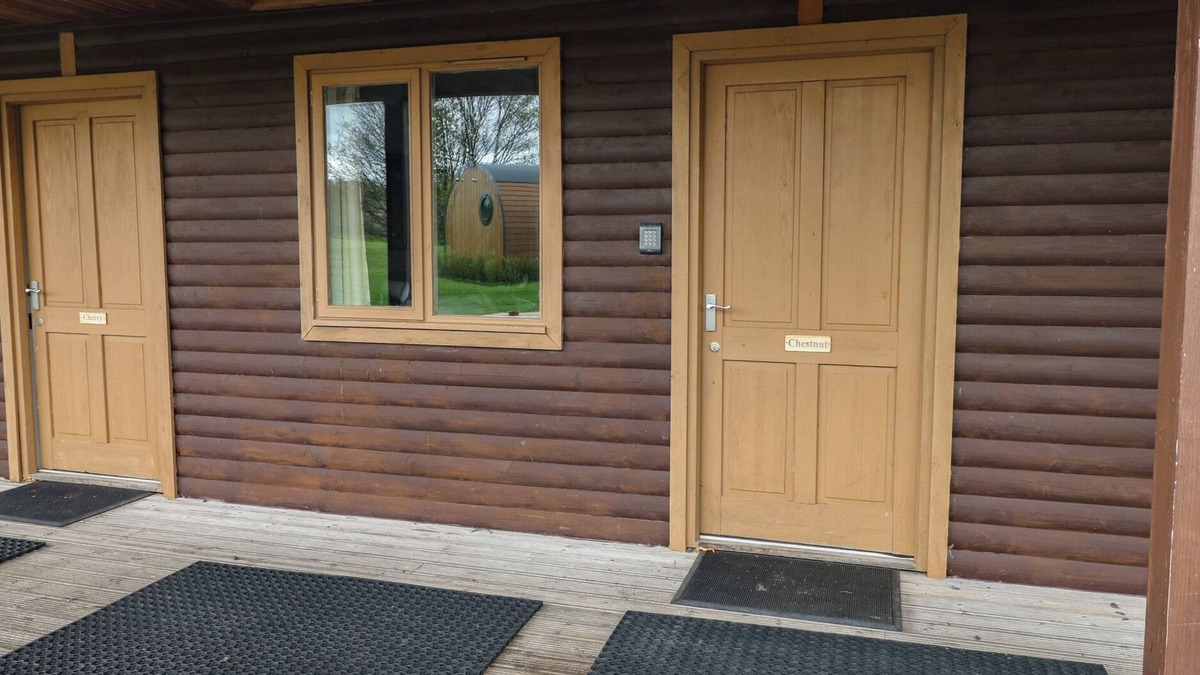 Cowbridge Cottage | CHESTNUT, romantic, country holiday cottage in Cowbridge
