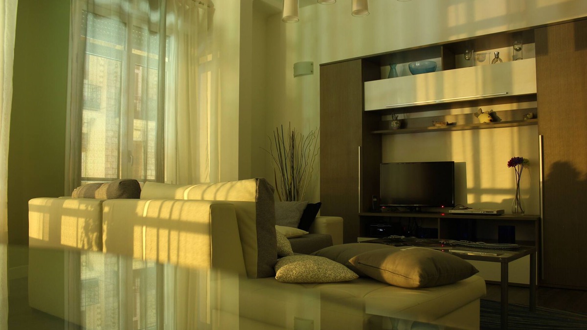 Carre d'Or Apartment | Chez Albertine: bright 105m² apartment, two minutes from the sea