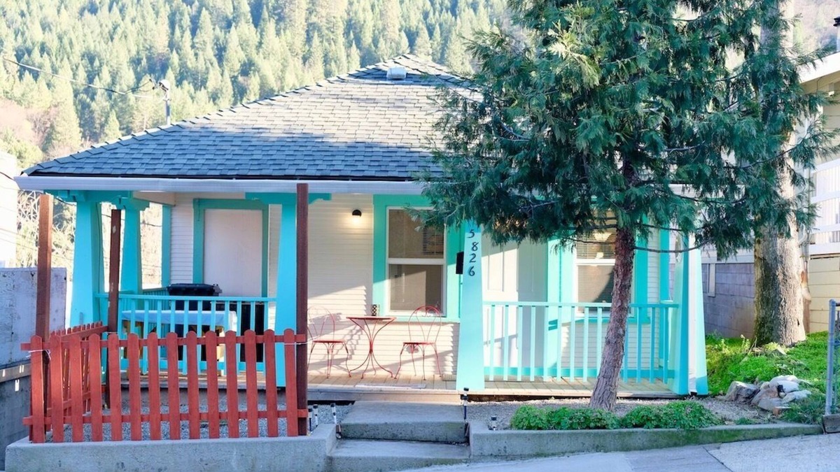 Dunsmuir House | Chez Belinda