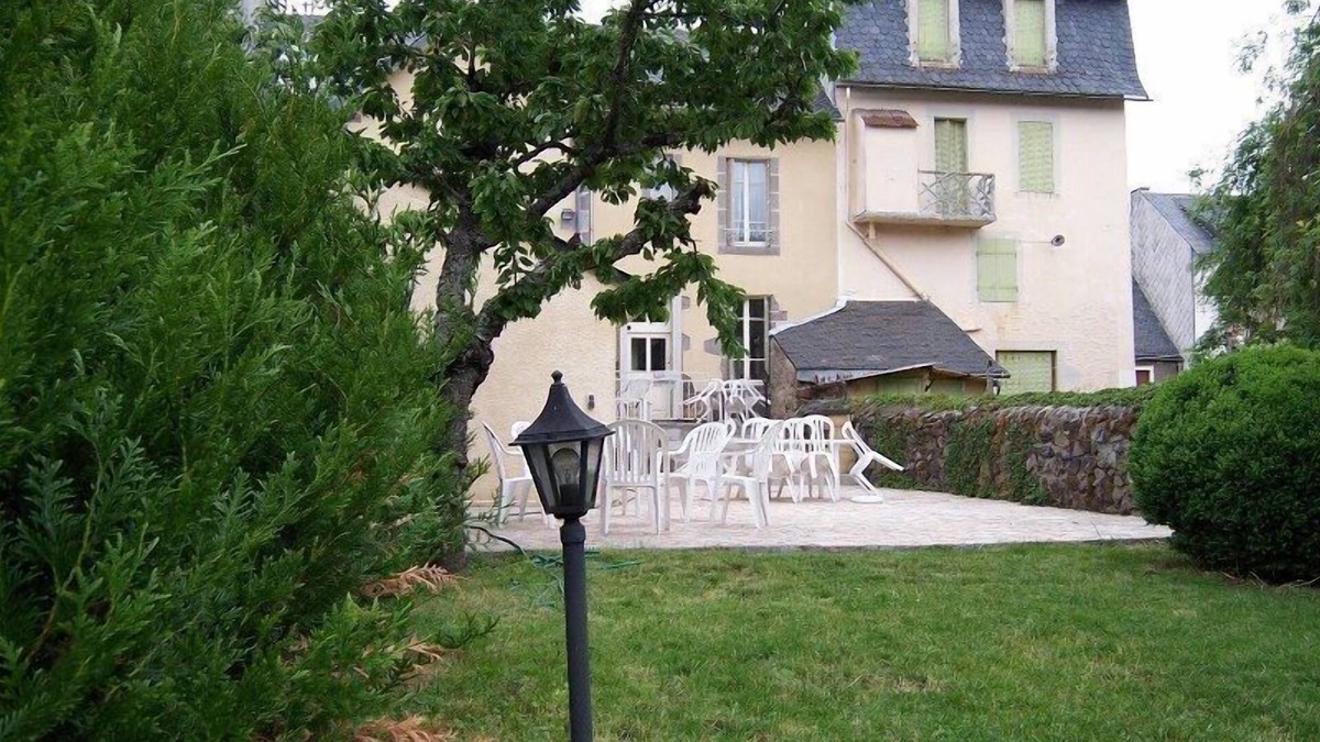 Murol House | Chez Berthe - MUROL - Gîte