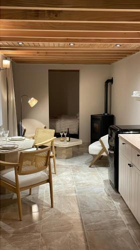 Hatrival Ski Chalet | Chez Camille