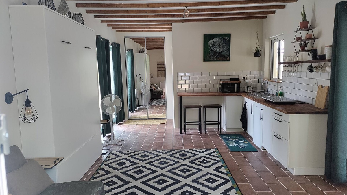 Auch Apartment | Chez Chapellecountry living in Auch with pool. Pets welcome!