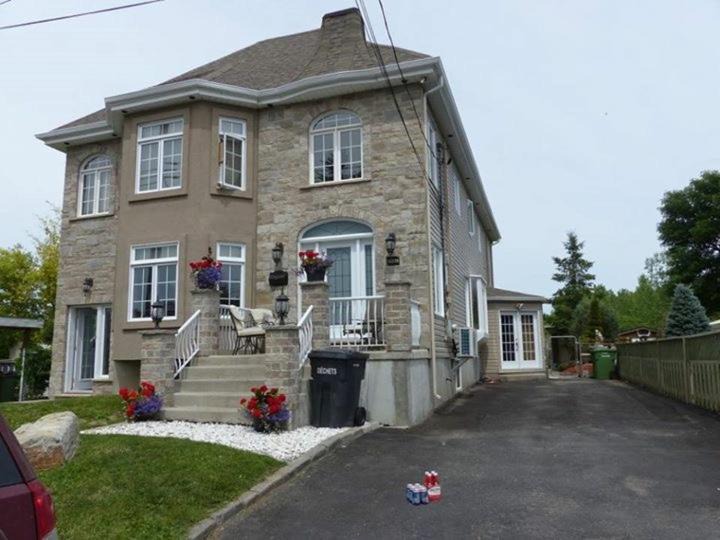 Pointe-aux-Trembles Bed & Breakfast | Chez Danny