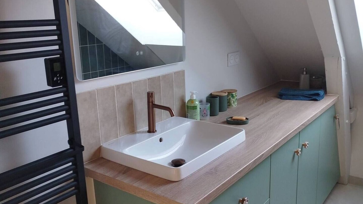 Tilhouse House | Chez Dauré" family home with pool and mountain views