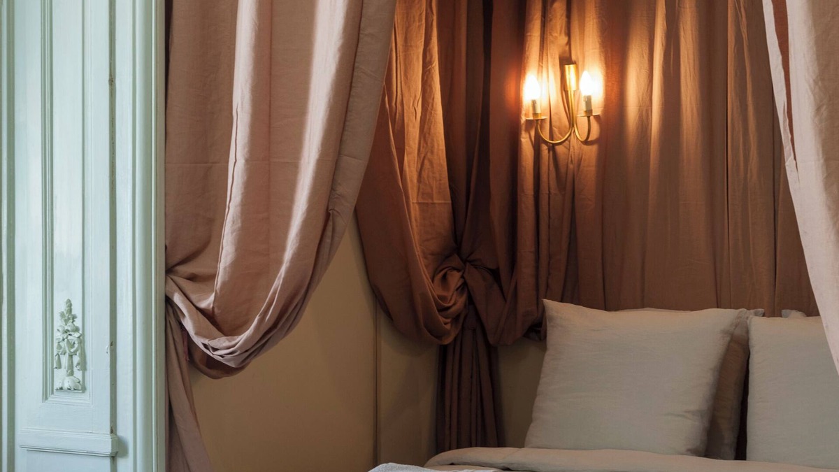 Saint-Amand-Montrond Bed & Breakfast | Chez Diane Mansion for 12 people, ideal for a stay in Central France