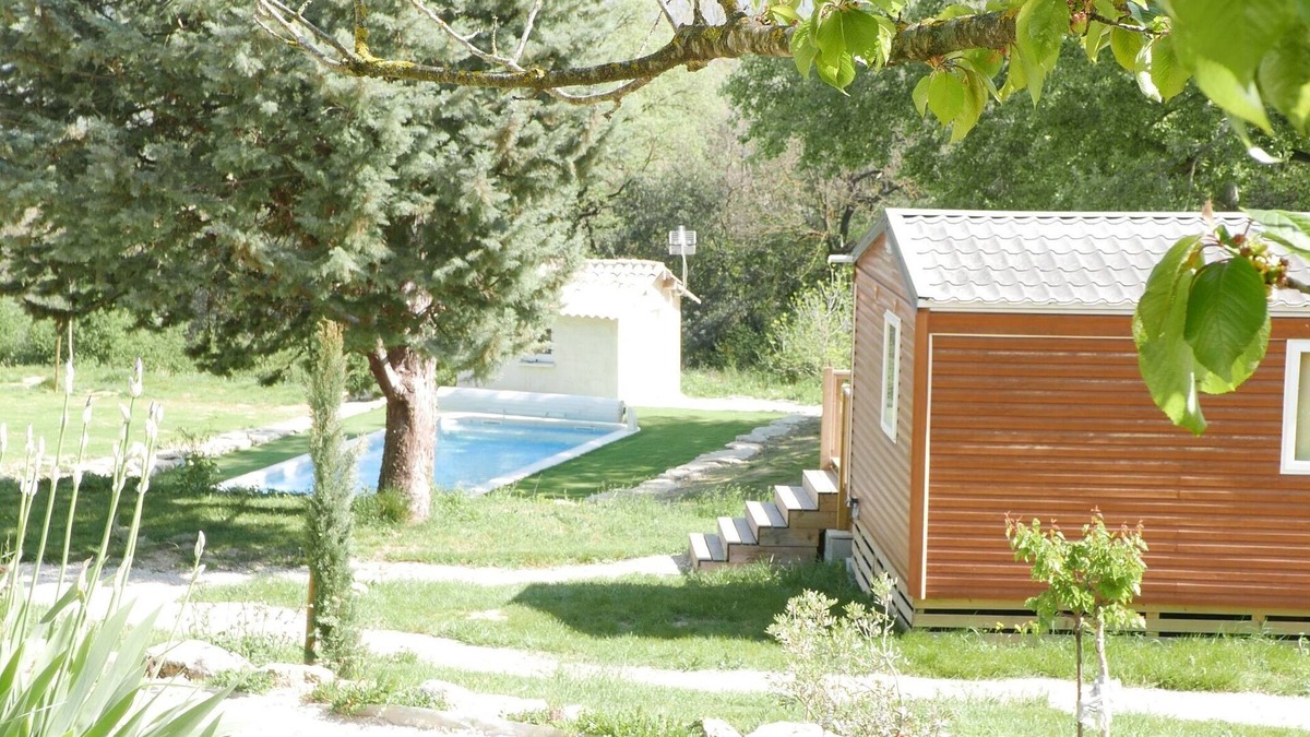 Viviers House | Chez Gabriel et Julie - 3 bedroom bungalows with swimming pool