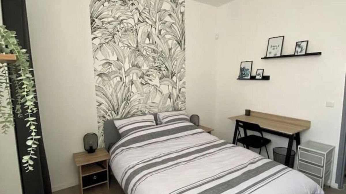 Denain Apartment | Chez Jules - 40 m² cosy 24-hour autonomy