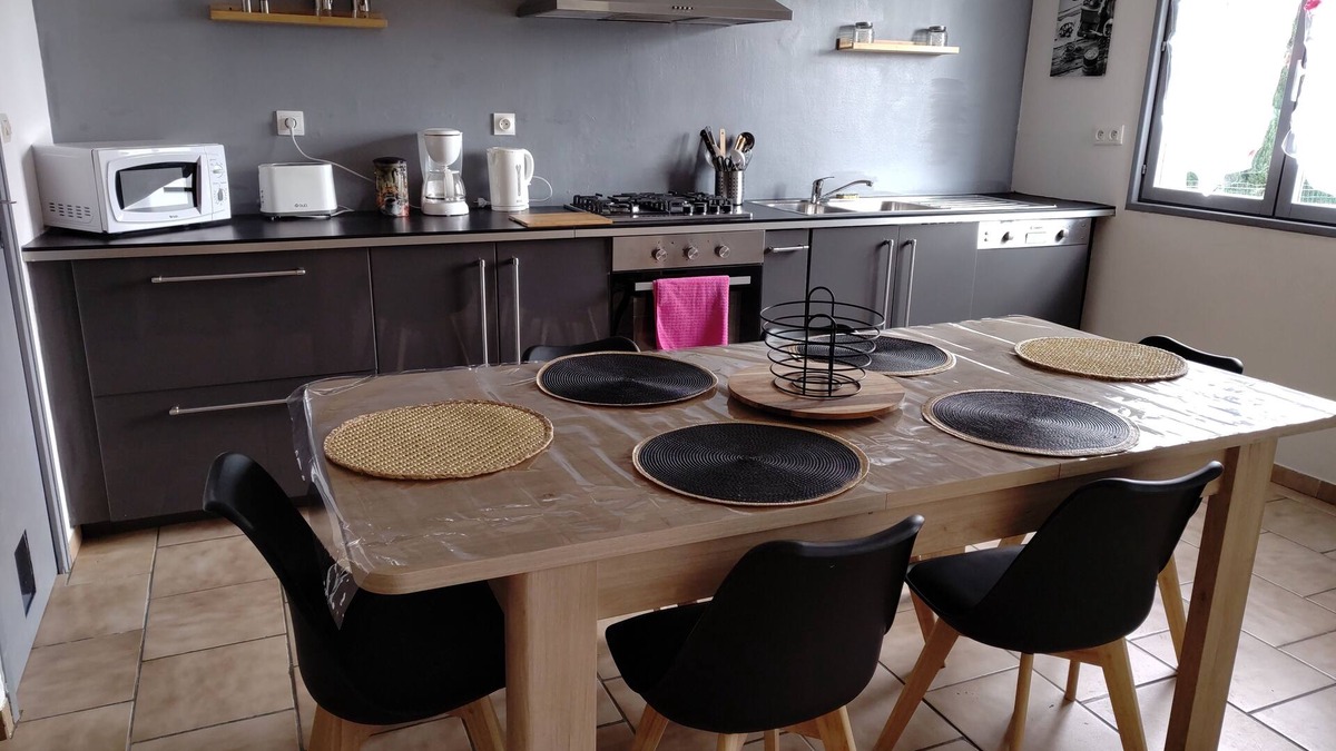 Bourg-Fidele House | Chez Juline charming single-storey house