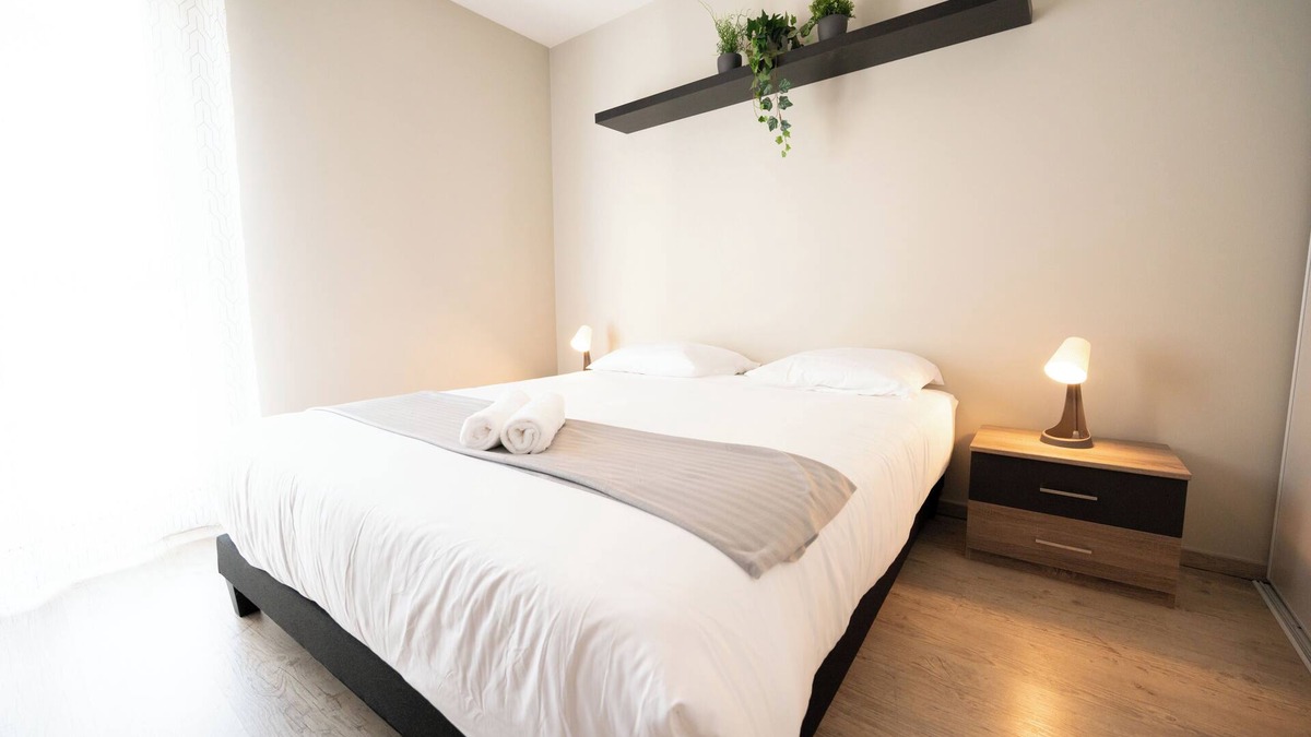 Leon Blum - Bon Coin Apartment | Chez Léon - Métro, Bus, Double box, 6 People