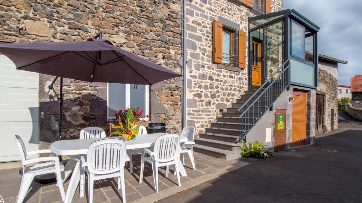 Chanat-la-Mouteyre House | Chez le Cagnat - Chanat LA Mouteyre