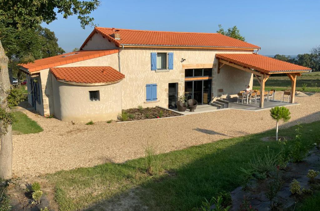 Neuville House | CHEZ LE DAMIAN