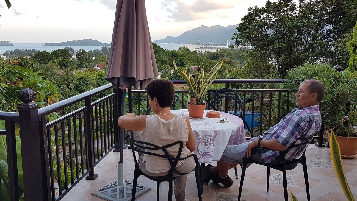 Anse Etoile House | CHEZ LORNA 3 nights or plus
