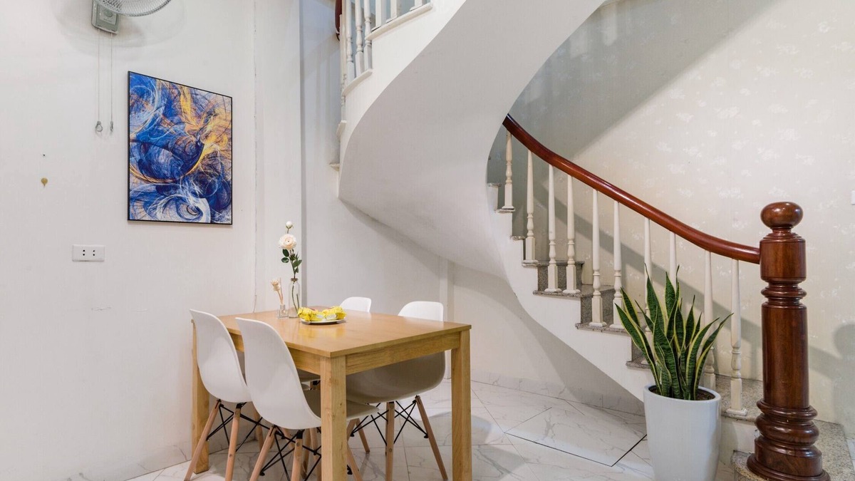 Truc Bach House | Chez Max's Elegant Fullhouse Minutes to the Old Quarters
