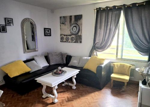 Pont des Demoiselles-Montaudran-La Terrasse Apartment | Chez mymy