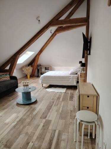 Montereau-Fault-Yonne Apartment | Chez NAT