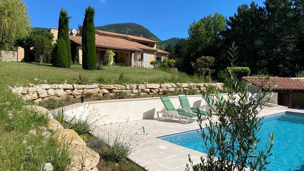 Dieulefit House | “Chez Nelly”: Villa with breathtaking view