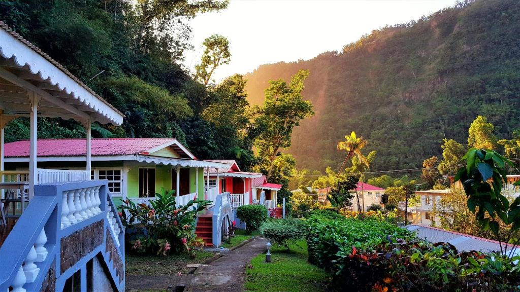 Roseau House | Chez Ophelia Cottage Apartments