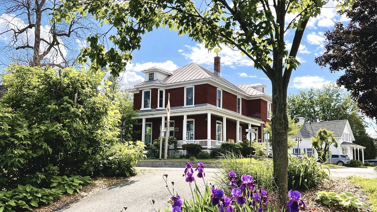 Saint-Marc-sur-Richelieu House | Chez Préfontaine gîte & bistro