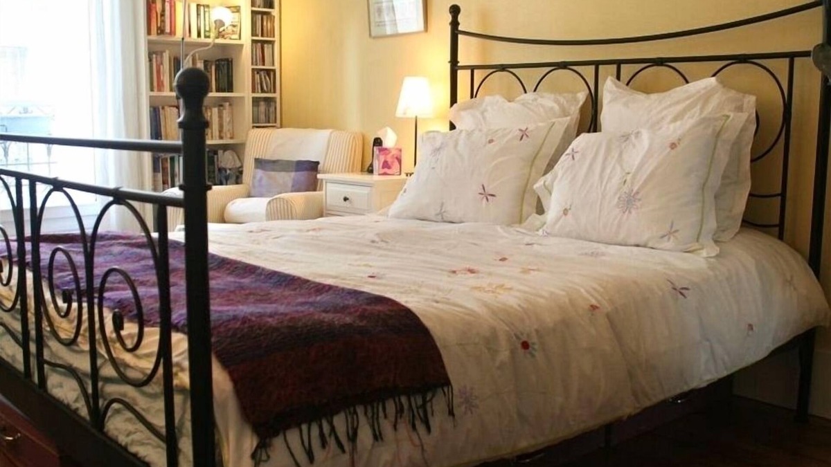 14th Arrondissement Apartment | 'Chez Pierre': Live like a Parisian!
