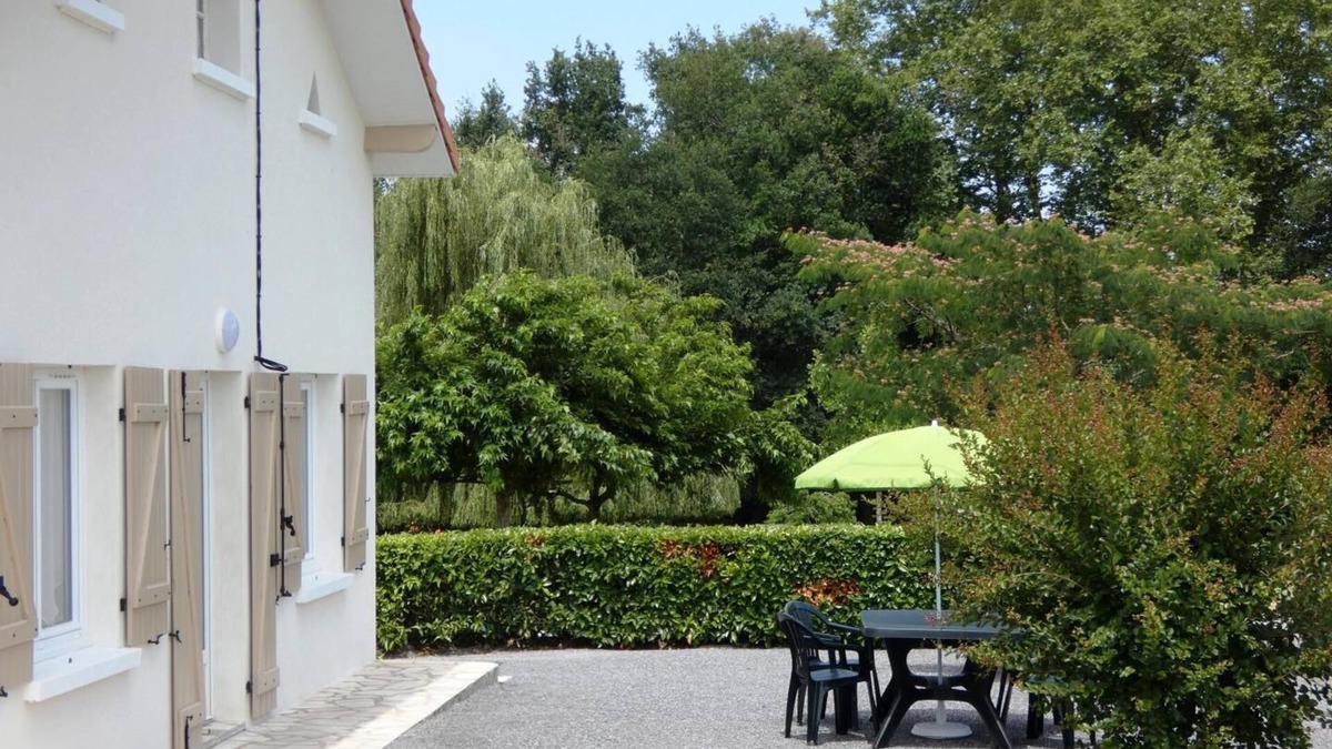 Angoume House | Chez Régine - Angoume