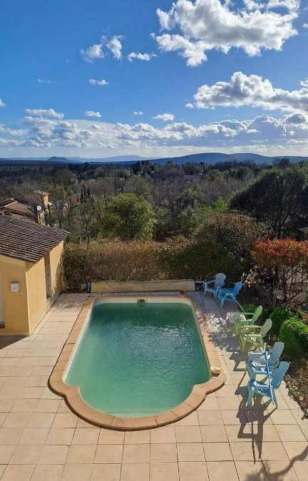 Regusse Bed & Breakfast | Chez TATA