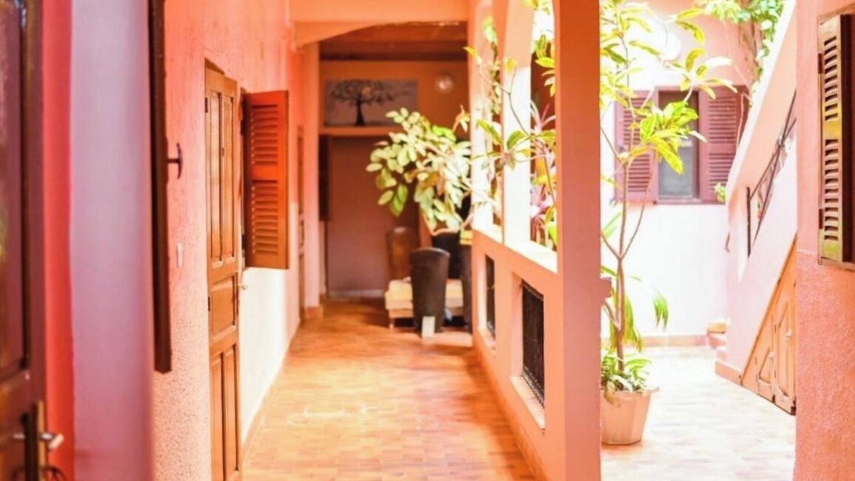 St. Louis House | Chez Titi