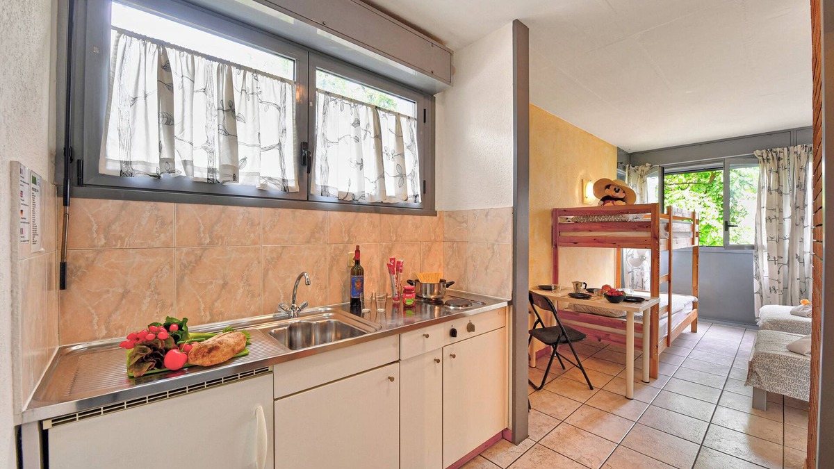 Pedrinate Apartment | Chiasso Apartments 203