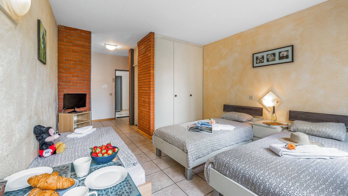 Pedrinate Apartment | Chiasso Apartments 204, Chiasso, Switzerland