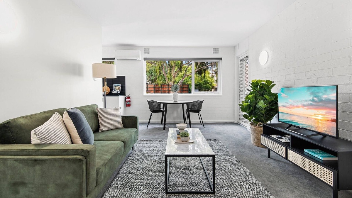 Parkville Apartment | Chic 1-Bed Apartment Across from Royal Park