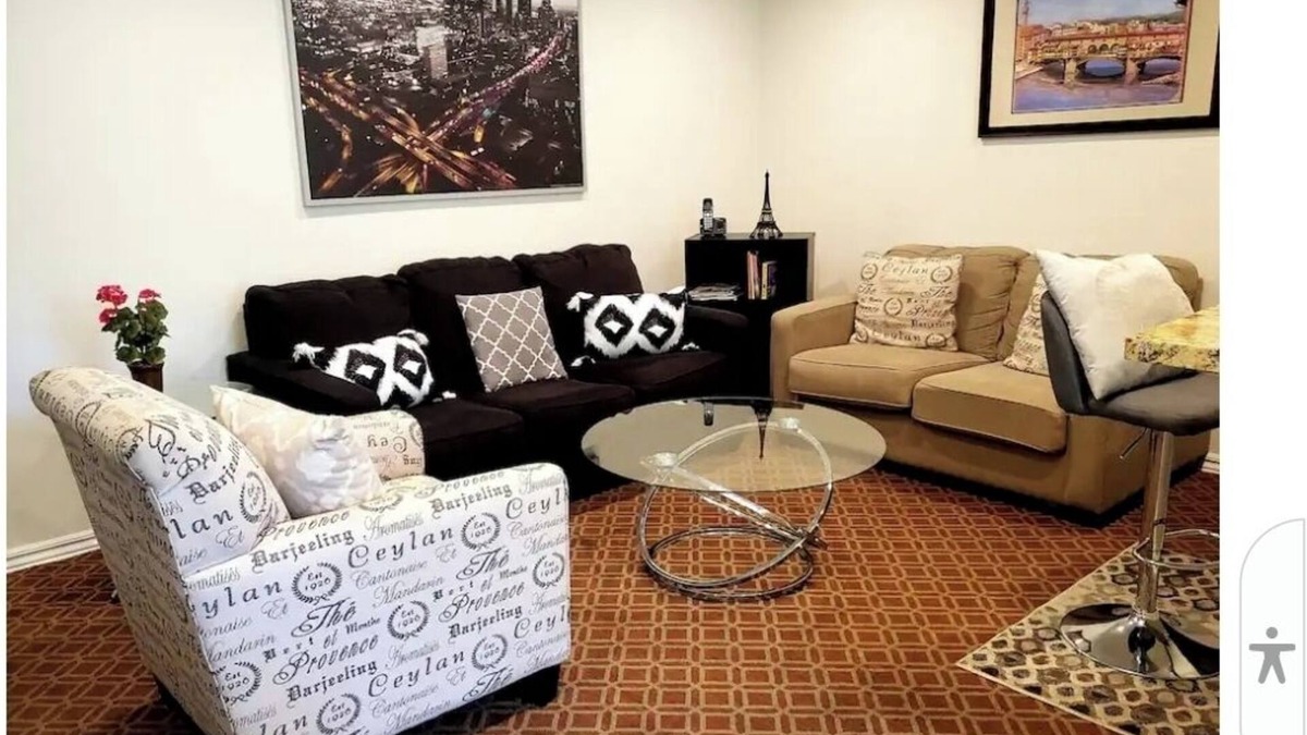 Norma Triangle Apartment | Chic 1-bedroom apartment with AC, WiFi in fabulous West Hollywood