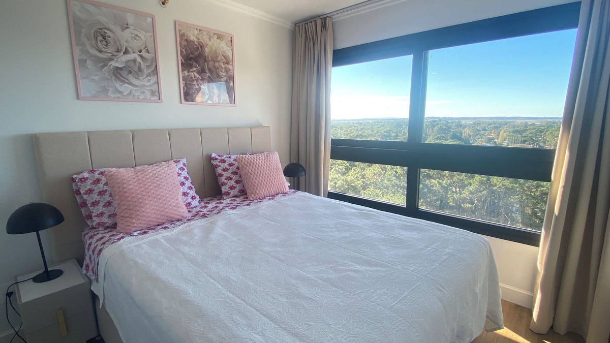Cantegril Apartment | Chic 1-bedroom apartment with fitness room and AC in Punta del Este
