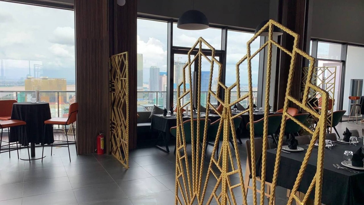 Phnom Penh City Centre Apartment | Chic 1-bedroom apartment with AC, WiFi in awesome Phnom Penh