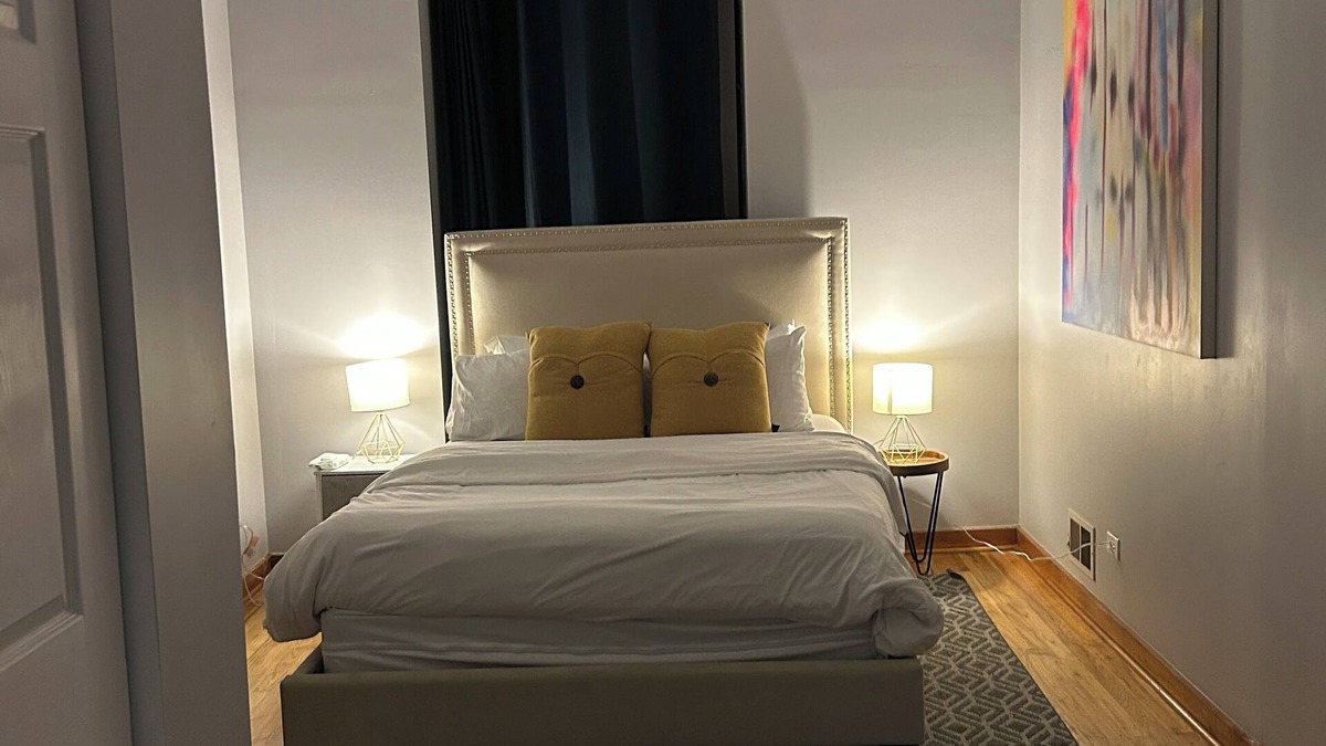 The Gap Apartment | Chic 1-bedroom apartment,15mims from downtown