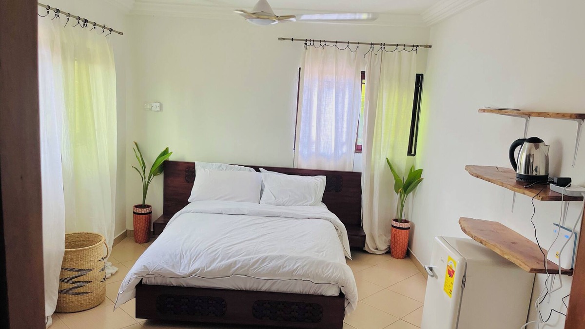 Accra Apartment | Chic 1-bedroom apartment in marvelous Accra with housekeeping, WiFi