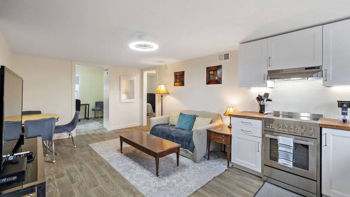Briarcliff Heights Apartment | Chic 1-Bedroom Guest Suite in the Heart of Atlanta!
