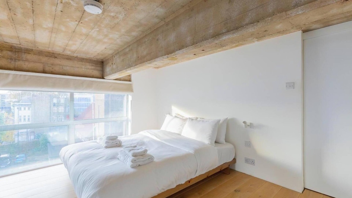 Victoria Apartment | Chic 1BD Warehouse Conversion, Hackney