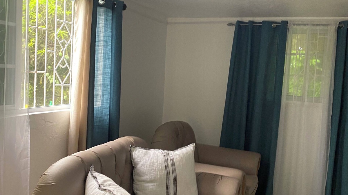 Priory Apartment | Chic 1bedroom with AC and WiFi in charming priory area1- 2 min walk to the beach