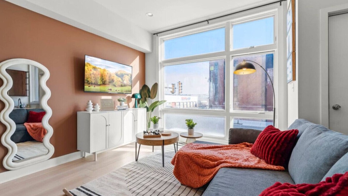 Fairmount Apartment | Chic 1BR Apartment, Walk to BSL Subway & The MET! Family Friendly