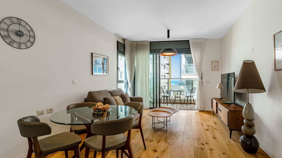Tel Aviv Promenade Apartment | Chic 1BR Ben Yehuda by Holiday Rentals SAFE ROOM