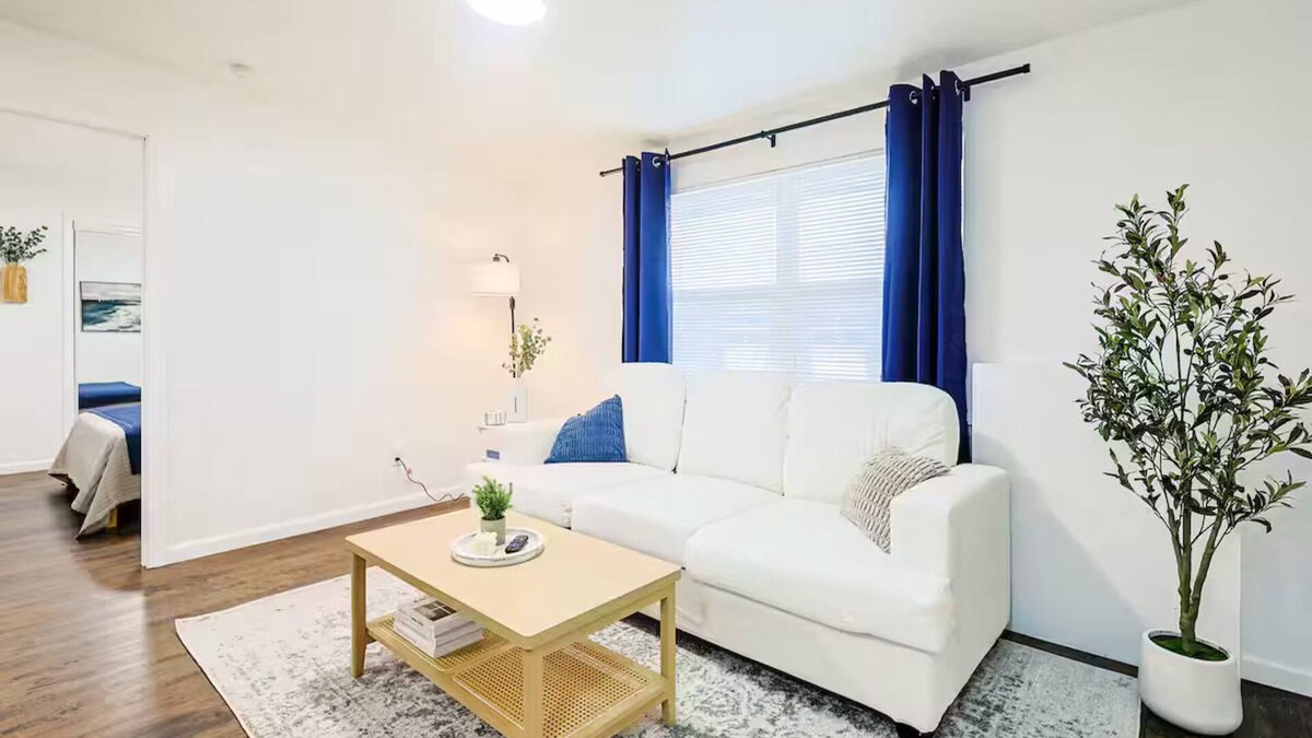 Maryville Apartment | Chic 1BR Near University