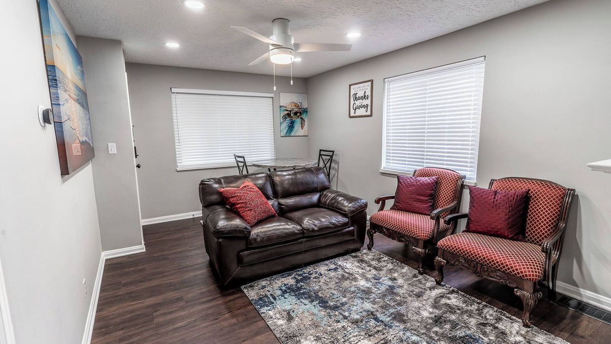 Kettering Apartment | Chic 2-bd Extended Stay Apt in fabulous Kettering.