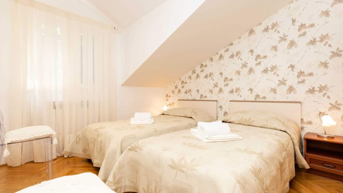 Artatore Apartment | Chic 2-Bedroom Apartment, Perfect for 4