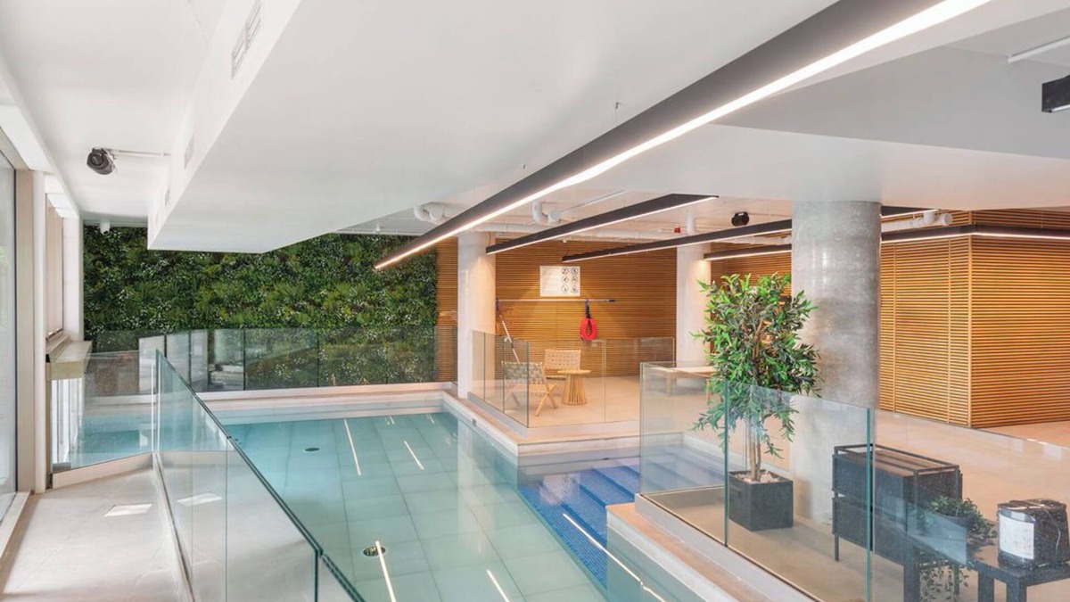 Dudden Hill Apartment | Chic 2-bedroom apartment with WiFi, fitness room in brilliant London