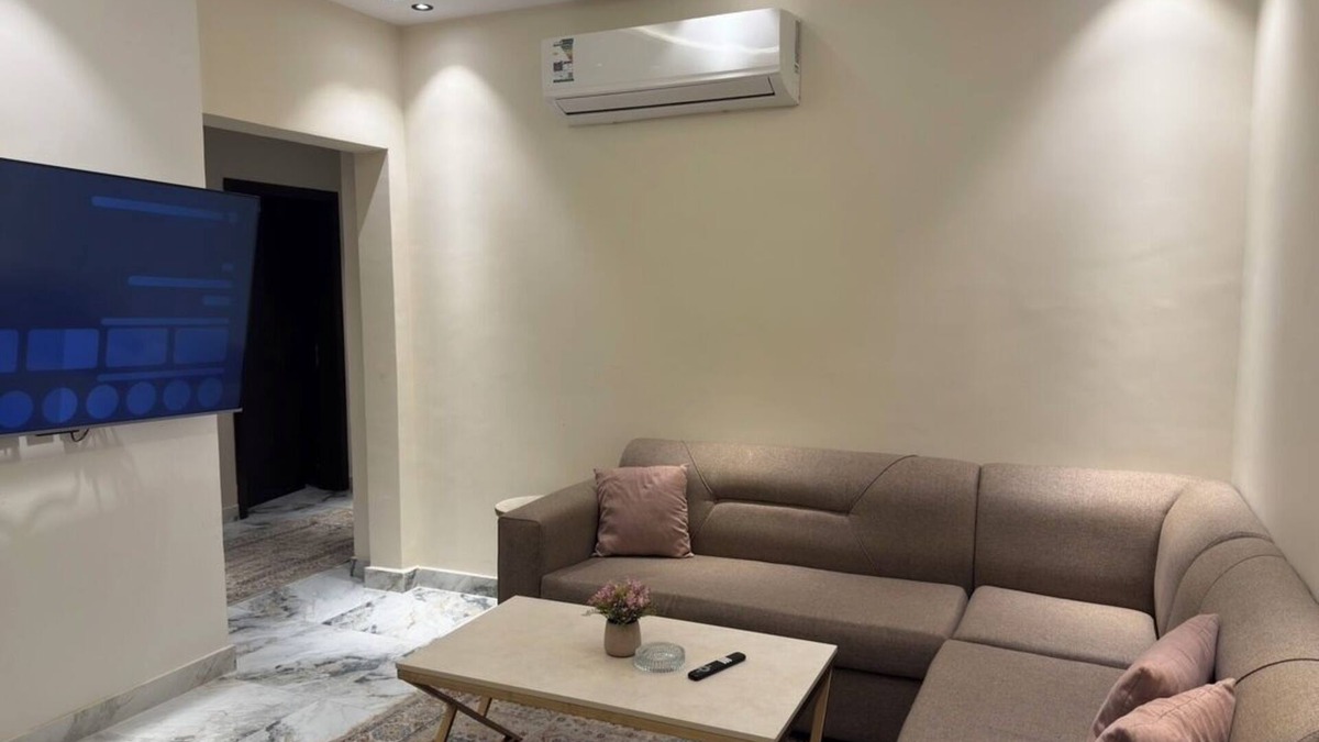Al Bawadi Apartment | Chic 2-bedroom apartment with WiFi, AC in welcoming Jeddah