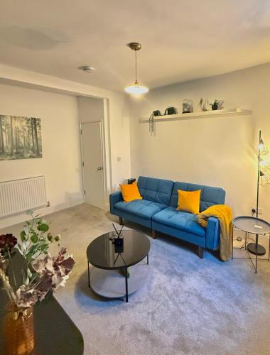 Easton Apartment | Chic 2 Bedroom