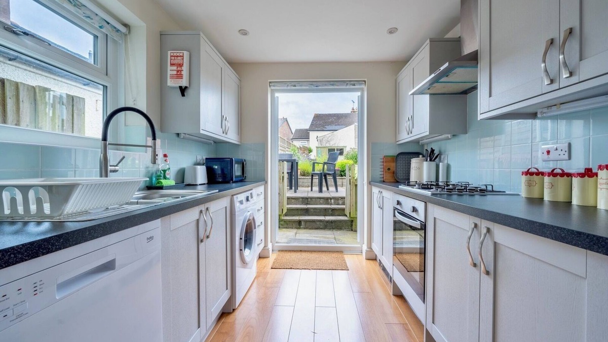 Abergavenny House | Chic 2-bedroom townhouse in vibrant Abergavenny