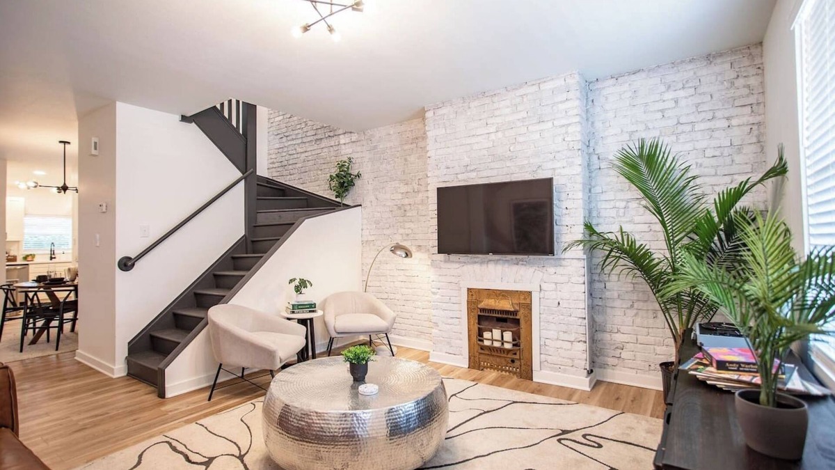 Mount Washington House | Chic 2BR Luxury Urban Retreat
