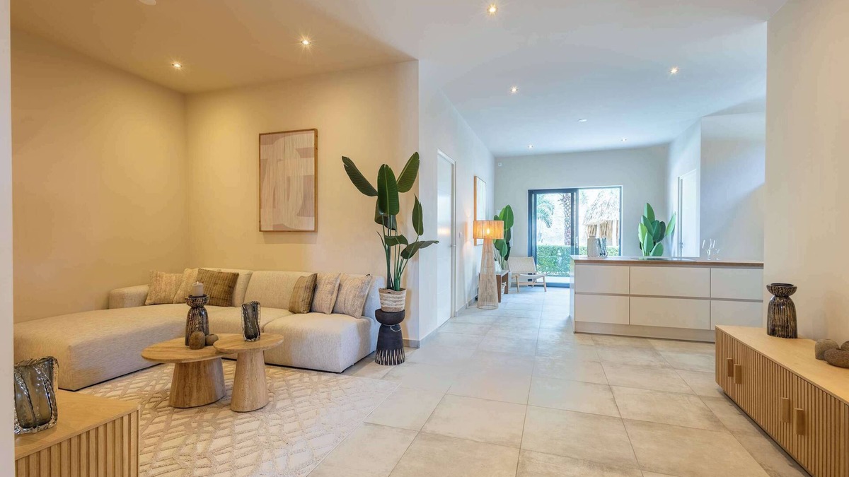 Marie Pampoen Apartment | Chic 3BR Apartment Mambo Beach Area Stay