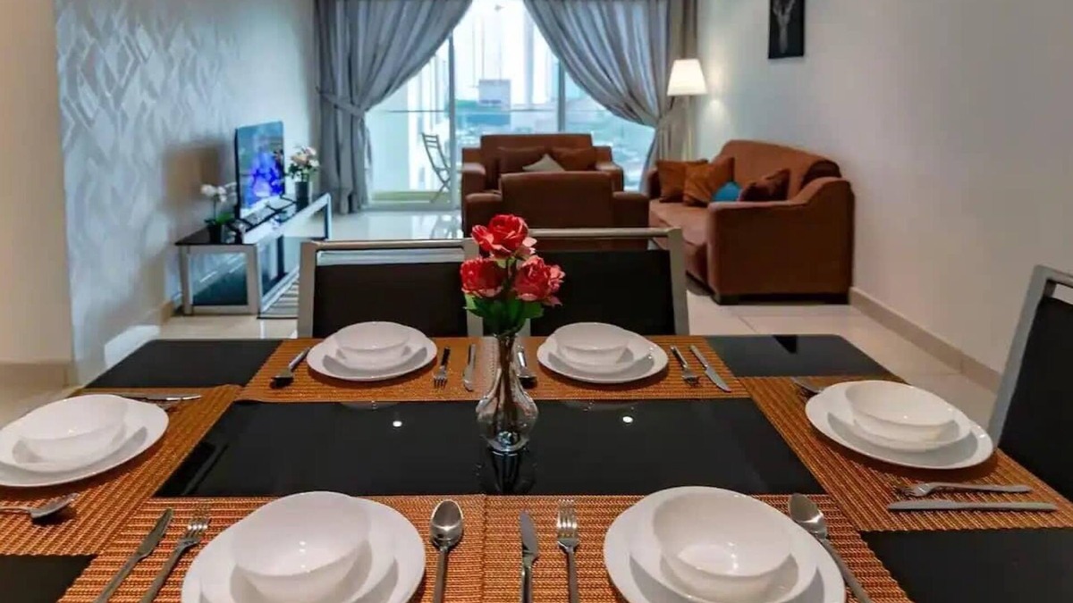 Taman Century Apartment | Chic 3BR KSL DEsplanade 2 TVs FREE Parking